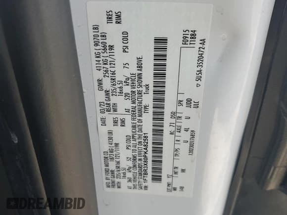 ✅ 2023 Ford Transit Cargo • VIN: 1FTBR3X80PKA82581 • Lot: 85100375. Wystawiony na Copart z przebiegiem 222 498 mil. Bezpłatny archiwum sprzedaży aukcyjnych z USA i szczegółowy raport historii pojazdu na DreamBid. Zdjęcie 14.