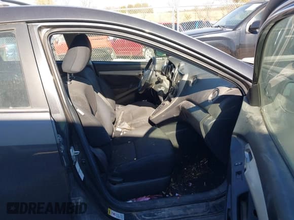 ✅ 2009 Pontiac Vibe • VIN: 5Y2SM67029Z425895 • Лот: 43603714. Опубликован ранее на IAAI с пробегом 301 722 миль. Бесплатный доступ к архиву аукционных продаж из США и подробный отчёт об истории автомобиля на DreamBid. Изображение 5.