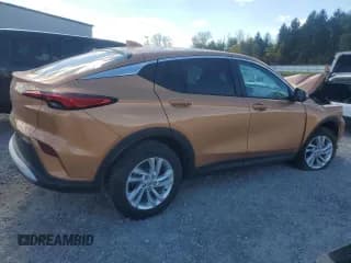 ✅ 2024 Buick Envista Preferred • VIN: KL47LAE28RB032356 • Лот: 74589694. Опубликован ранее на Copart с пробегом 6 239 миль. Бесплатный доступ к архиву аукционных продаж из США и подробный отчёт об истории автомобиля на DreamBid. Изображение 3.