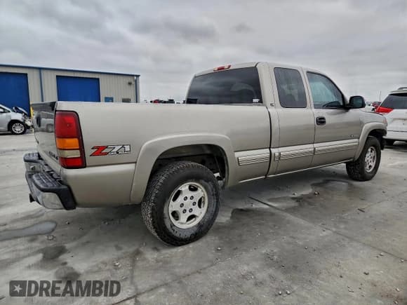 ✅ 2001 Chevrolet Silverado 1500 LS • VIN: 2GCEK19T411348036 • Лот: 94529465. Опубликован ранее на Copart с пробегом 232 033 миль. Бесплатный доступ к архиву аукционных продаж из США и подробный отчёт об истории автомобиля на DreamBid. Изображение 3.