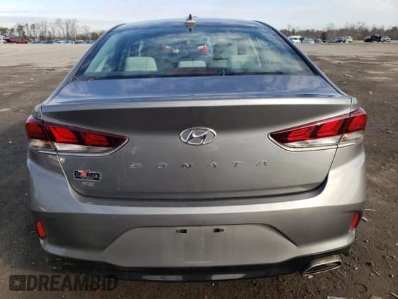 ✅ 2019 Hyundai Sonata SE • VIN: 5NPE24AF3KH781435 • Lot: 38910333. Listed on Copart with 36,525 mi. Free auction sales archive from the USA and detailed vehicle history report at DreamBid. Image 6.