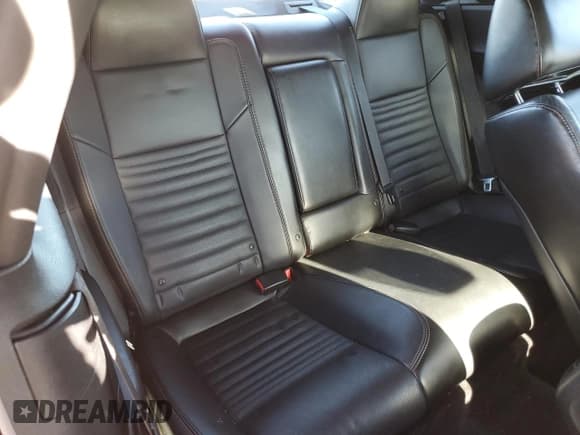 ✅ 2016 Dodge Challenger R/T • VIN: 2C3CDZBT5GH201948 • Lot: 37646314. Wystawiony na Copart z przebiegiem 71 247 mil. Bezpłatny archiwum sprzedaży aukcyjnych z USA i szczegółowy raport historii pojazdu na DreamBid. Zdjęcie 10.