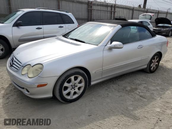 ✅ 2004 Mercedes-Benz CLK 320 • VIN: WDBTK65G94T031329 • Lot: 68214395. Listed on Copart with 225,571 mi. Free auction sales archive from the USA and detailed vehicle history report at DreamBid. Image 1.