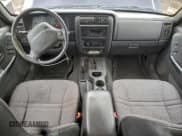 ✅ 1999 Jeep Cherokee Sport • VIN: 1J4FF68S3XL615162 • Lot: 94251365. Wystawiony na Copart z przebiegiem 200 688 mil. Bezpłatny archiwum sprzedaży aukcyjnych z USA i szczegółowy raport historii pojazdu na DreamBid. Zdjęcie 8.