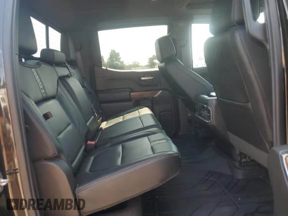 ✅ 2019 Chevrolet Silverado 1500 High Country • VIN: 1GCUYHEL7KZ196691 • Lot: 69539204. Wystawiony na Copart z przebiegiem 174 842 mil. Bezpłatny archiwum sprzedaży aukcyjnych z USA i szczegółowy raport historii pojazdu na DreamBid. Zdjęcie 10.