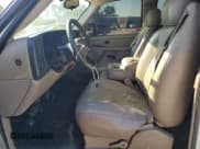 ✅ 2005 Chevrolet Silverado 1500 • VIN: 1GCEC19T85Z122608 • Лот: 75719494. Опубликован ранее на Copart с пробегом Не указан. Бесплатный доступ к архиву аукционных продаж из США и подробный отчёт об истории автомобиля на DreamBid. Изображение 7.