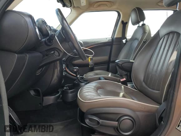 ✅ 2014 MINI Countryman S • VIN: WMWZC3C57EWP29072 • Lot: 54508905. Wystawiony na Copart z przebiegiem 105 192 mil. Bezpłatny archiwum sprzedaży aukcyjnych z USA i szczegółowy raport historii pojazdu na DreamBid. Zdjęcie 7.