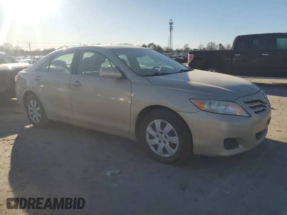 2011 Toyota Camry LE z VIN 4T1BF3EK0BU766627, wystawiony jako Copart lot #43193385 z przebiegiem 161 539 mil mil oraz Szkoda całkowita • Salvage title. Historia ofert i sprzedaży dostępna na DreamBid. Obrazek 4.