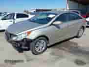 2011 Hyundai Sonata GLS z VIN 5NPEB4ACXBH094085, wystawiony jako IAAI lot #43432577 z przebiegiem 170 864 mil mil oraz . Historia ofert i sprzedaży dostępna na DreamBid. Obrazek 20.