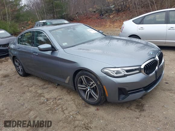 ✅ 2021 BMW 5 Series 530i xDrive • VIN: WBA13BJ05MWX32274 • Lot: 41903090. Listed on IAAI with 43,729 mi. Free auction sales archive from the USA and detailed vehicle history report at DreamBid. Image 1.