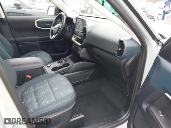 ✅ 2024 Ford Bronco Sport Heritage • VIN: 3FMCR9G61RRF40984 • Лот: 43389204. Опубликован ранее на IAAI с пробегом 8 628 миль. Бесплатный доступ к архиву аукционных продаж из США и подробный отчёт об истории автомобиля на DreamBid. Изображение 5.