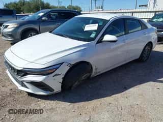 2024 Hyundai Elantra SEL с VIN KMHLM4DG6RU722316, выставлен на аукционе IAAI как лот 43581060 с пробегом 29 298 миль миль и . История ставок и продаж доступна на DreamBid. Изображение 2.