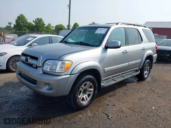✅ 2006 Toyota Sequoia Limited • VIN: 5TDBT48A86S262133 • Lot: 42450744. Listed on IAAI with 289,496 mi. Free auction sales archive from the USA and detailed vehicle history report at DreamBid. Image 2.