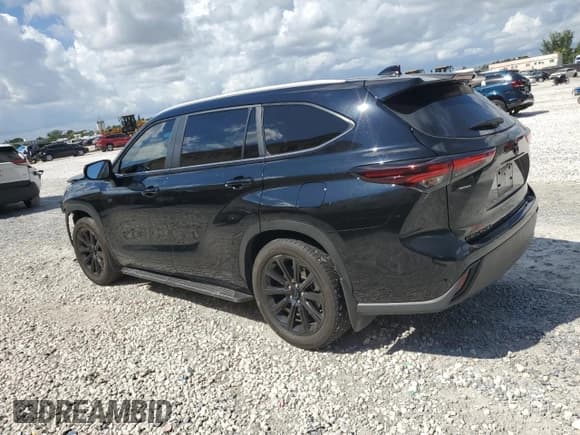 ✅ 2024 Toyota Highlander XLE • VIN: 5TDKDRAH9RS540222 • Лот: 82597635. Опубликован ранее на Copart с пробегом 42 897 миль. Бесплатный доступ к архиву аукционных продаж из США и подробный отчёт об истории автомобиля на DreamBid. Изображение 2.