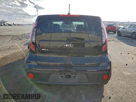 ✅ 2018 Kia Soul • VIN: KNDJN2A20J7505594 • Lot: 94044835. Wystawiony na Copart z przebiegiem 109 925 mil. Bezpłatny archiwum sprzedaży aukcyjnych z USA i szczegółowy raport historii pojazdu na DreamBid. Zdjęcie 6.