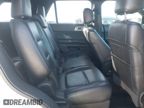 ✅ 2014 Ford Explorer XLT • VIN: 1FM5K8D8XEGA67150 • Lot: 41731862. Wystawiony na IAAI z przebiegiem 246 182 mil. Bezpłatny archiwum sprzedaży aukcyjnych z USA i szczegółowy raport historii pojazdu na DreamBid. Zdjęcie 8.