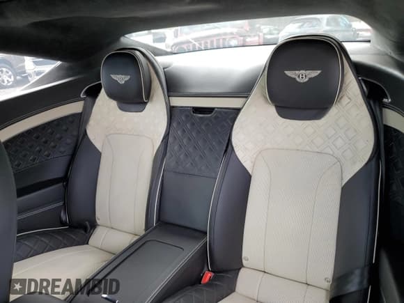 ✅ 2022 Bentley Continental GT GT V8 • VIN: SCBCG2ZG4NC096647 • Lot: 74068264. Listed on Copart with 14,666 mi. Free auction sales archive from the USA and detailed vehicle history report at DreamBid. Image 10.