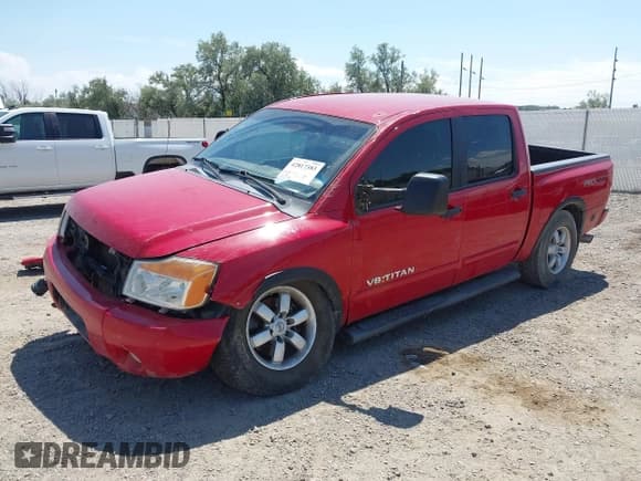 ✅ 2012 Nissan Titan SV • VIN: 1N6AA0EC1CN302289 • Lot: 42817383. Wystawiony na IAAI z przebiegiem 136 291 mil. Bezpłatny archiwum sprzedaży aukcyjnych z USA i szczegółowy raport historii pojazdu na DreamBid. Zdjęcie 2.