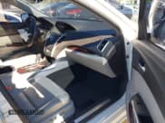 ✅ 2017 Acura TLX Technology • VIN: 19UUB1F56HA003092 • Lot: 43654818. Wystawiony na IAAI z przebiegiem 131 694 mil. Bezpłatny archiwum sprzedaży aukcyjnych z USA i szczegółowy raport historii pojazdu na DreamBid. Zdjęcie 5.