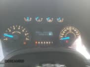 ✅ 2014 Ford F-150 XL • VIN: 1FTMF1EF2EKF89275 • Lot: 55439885. Wystawiony na Copart z przebiegiem 122 900 mil. Bezpłatny archiwum sprzedaży aukcyjnych z USA i szczegółowy raport historii pojazdu na DreamBid. Zdjęcie 9.