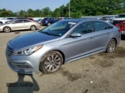 ✅ 2016 Hyundai Sonata Sport • VIN: 5NPE34AF6GH353119 • Лот: 62026725. Опубликован ранее на Copart с пробегом 206 582 миль. Бесплатный доступ к архиву аукционных продаж из США и подробный отчёт об истории автомобиля на DreamBid. Изображение 1.