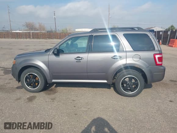 ✅ 2011 Ford Escape XLT • VIN: 1FMCU9D78BKC39019 • Лот: 41903813. Опубликован ранее на IAAI с пробегом 226 401 миль. Бесплатный доступ к архиву аукционных продаж из США и подробный отчёт об истории автомобиля на DreamBid. Изображение 14.