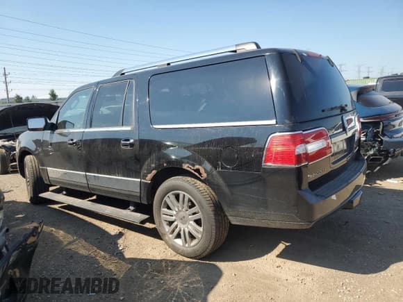 ✅ 2008 Lincoln Navigator • VIN: 5LMFL28538LJ19922 • Lot: 71944335. Listed on Copart with 181,037 mi. Free auction sales archive from the USA and detailed vehicle history report at DreamBid. Image 2.
