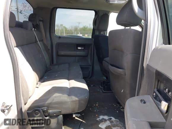 ✅ 2005 Ford F-150 XLT • VIN: 1FTPW12505KD72168 • Lot: 42063810. Listed on IAAI with 232,964 mi. Free auction sales archive from the USA and detailed vehicle history report at DreamBid. Image 8.