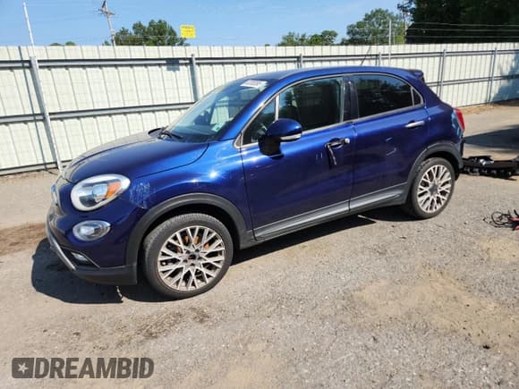 ✅ 2016 FIAT 500X Trekking • VIN: ZFBCFXCT3GP351239 • Lot: 80355095. Listed on Copart with 81,676 mi. Free auction sales archive from the USA and detailed vehicle history report at DreamBid. Image 1.