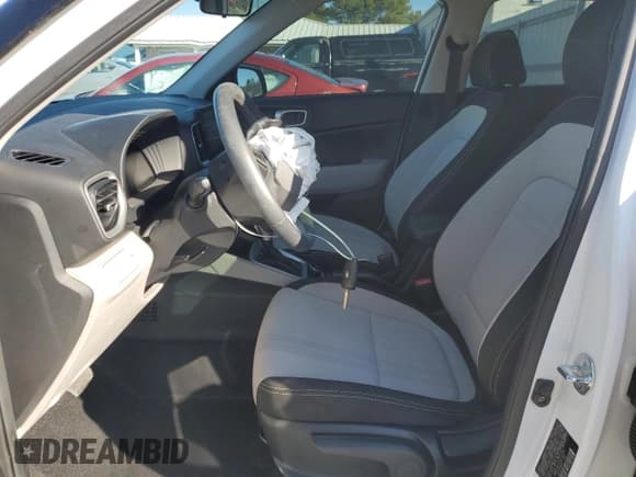 ✅ 2023 Hyundai Venue SEL • VIN: KMHRC8A37PU233796 • Lot: 85819424. Listed on Copart with 9,947 mi. Free auction sales archive from the USA and detailed vehicle history report at DreamBid. Image 7.