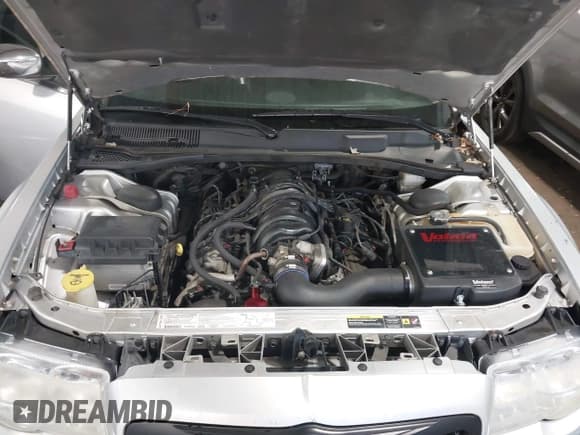 ✅ 2005 Chrysler 300 C • VIN: 2C3JA63H75H577220 • Lot: 43655649. Wystawiony na IAAI z przebiegiem 129 629 mil. Bezpłatny archiwum sprzedaży aukcyjnych z USA i szczegółowy raport historii pojazdu na DreamBid. Zdjęcie 10.