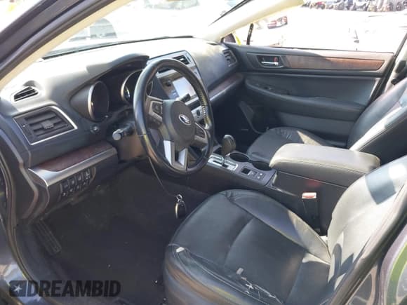 ✅ 2016 Subaru Outback Limited • VIN: 4S4BSENC4G3309171 • Lot: 42151793. Wystawiony na IAAI z przebiegiem 51 799 mil. Bezpłatny archiwum sprzedaży aukcyjnych z USA i szczegółowy raport historii pojazdu na DreamBid. Zdjęcie 5.