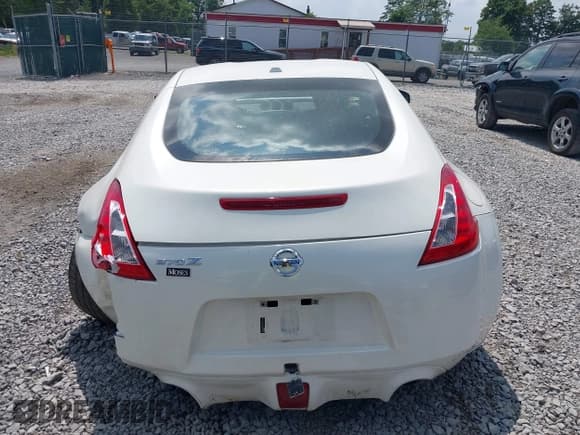 ✅ 2013 Nissan 370Z • VIN: JN1AZ4EH2DM380475 • Lot: 42974547. Wystawiony na IAAI z przebiegiem 85 917 mil. Bezpłatny archiwum sprzedaży aukcyjnych z USA i szczegółowy raport historii pojazdu na DreamBid. Zdjęcie 16.