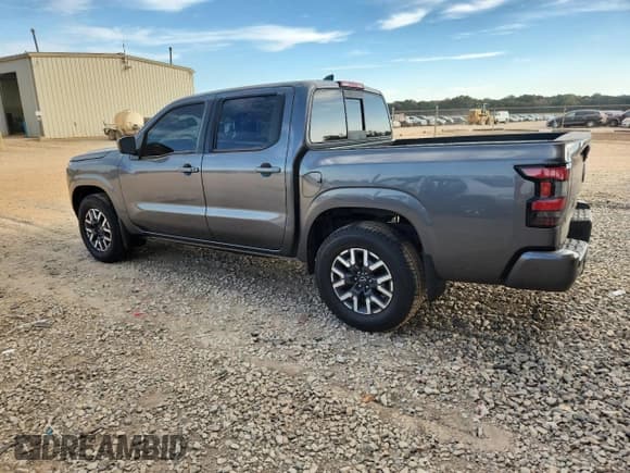 ✅ 2022 Nissan Frontier SV • VIN: 1N6ED1EJ3NN647713 • Lot: 92709415. Wystawiony na Copart z przebiegiem 44 955 mil. Bezpłatny archiwum sprzedaży aukcyjnych z USA i szczegółowy raport historii pojazdu na DreamBid. Zdjęcie 2.