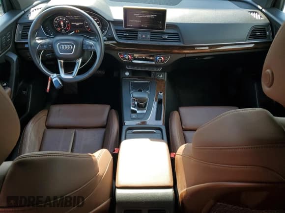 ✅ 2020 Audi Q5 Premium Plus • VIN: WA1BNAFY4L2107486 • Lot: 61209905. Wystawiony na Copart z przebiegiem 30 259 mil. Bezpłatny archiwum sprzedaży aukcyjnych z USA i szczegółowy raport historii pojazdu na DreamBid. Zdjęcie 8.