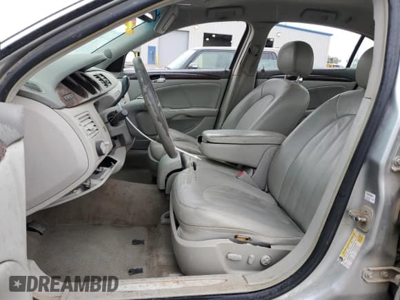 ✅ 2008 Buick Lucerne CXL • VIN: 1G4HD57208U167258 • Lot: 81982765. Wystawiony na Copart z przebiegiem 108 185 mil. Bezpłatny archiwum sprzedaży aukcyjnych z USA i szczegółowy raport historii pojazdu na DreamBid. Zdjęcie 7.