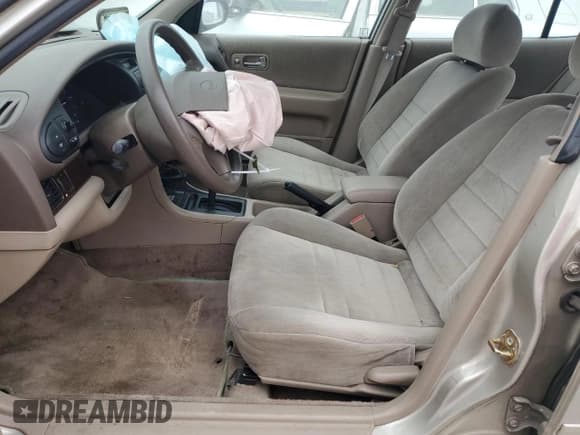 ✅ 1994 Nissan Altima XE • VIN: 1N4BU31D1RC182678 • Lot: 75929824. Listed on Copart with 87,617 mi. Free auction sales archive from the USA and detailed vehicle history report at DreamBid. Image 7.