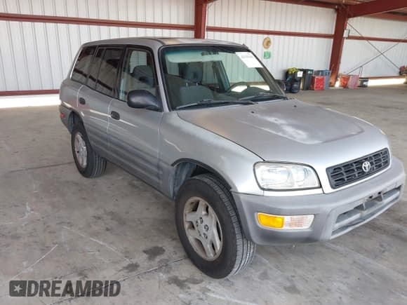 ✅ 1998 Toyota RAV4 • VIN: JT3GP10V9W0020868 • Lot: 43156385. Wystawiony na IAAI z przebiegiem 236 902 mil. Bezpłatny archiwum sprzedaży aukcyjnych z USA i szczegółowy raport historii pojazdu na DreamBid. Zdjęcie 1.