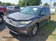✅ 2011 Toyota Highlander • VIN: 5TDZK3EH1BS048091 • Лот: 43022161. Опубликован ранее на IAAI с пробегом 378 083 миль. Бесплатный доступ к архиву аукционных продаж из США и подробный отчёт об истории автомобиля на DreamBid. Изображение 6.