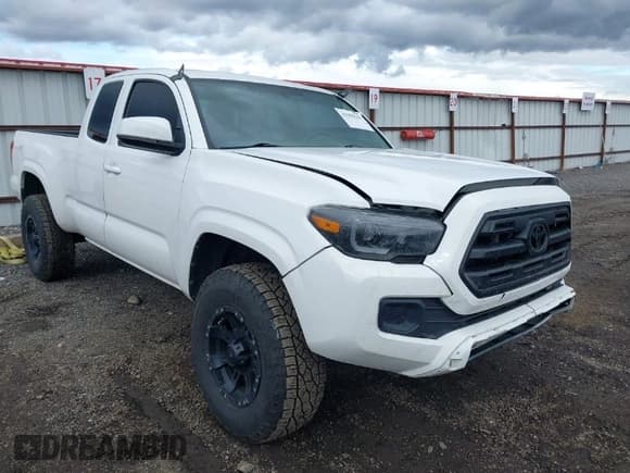 ✅ 2016 Toyota Tacoma SR • VIN: 5TFSX5EN2GX045433 • Lot: 41939147. Listed on IAAI with 122,702 mi. Free auction sales archive from the USA and detailed vehicle history report at DreamBid. Image 1.