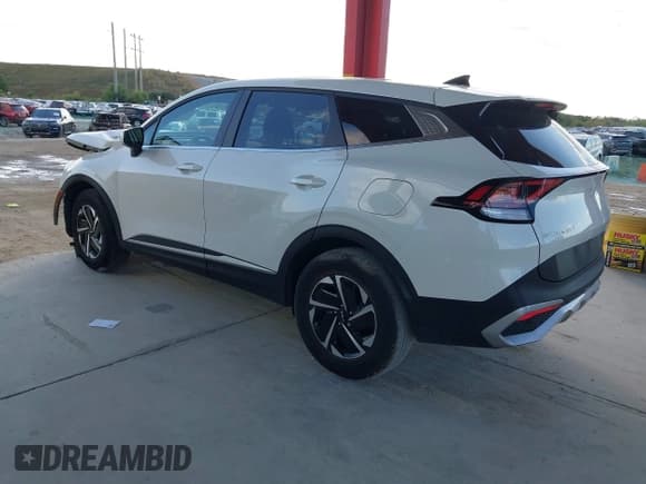 ✅ 2024 Kia Sportage LX • VIN: KNDPU3DG2R7132368 • Lot: 43706454. Wystawiony na IAAI z przebiegiem 81 452 mil. Bezpłatny archiwum sprzedaży aukcyjnych z USA i szczegółowy raport historii pojazdu na DreamBid. Zdjęcie 3.