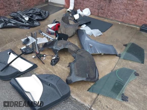 ✅ 2020 Tesla Model S Long Range • VIN: 5YJSA1E20LF356055 • Lot: 42340396. Listed on IAAI with 56,700 mi. Free auction sales archive from the USA and detailed vehicle history report at DreamBid. Image 11.