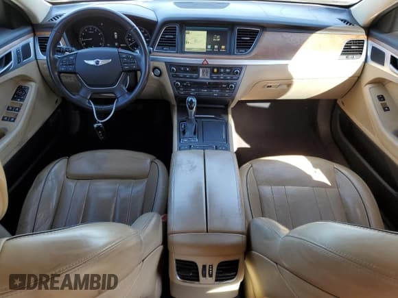 ✅ 2015 Hyundai Genesis 5.0L • VIN: KMHGN4JF6FU079696 • Lot: 83316044. Wystawiony na Copart z przebiegiem 105 767 mil. Bezpłatny archiwum sprzedaży aukcyjnych z USA i szczegółowy raport historii pojazdu na DreamBid. Zdjęcie 8.