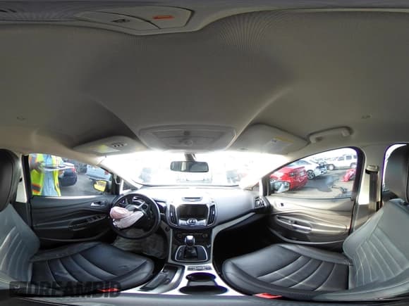 ✅ 2015 Ford C-Max SEL • VIN: 1FADP5BU8FL114061 • Lot: 43674363. Wystawiony na IAAI z przebiegiem 100 264 mil. Bezpłatny archiwum sprzedaży aukcyjnych z USA i szczegółowy raport historii pojazdu na DreamBid. Zdjęcie 19.