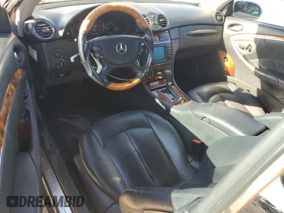 ✅ 2005 Mercedes-Benz CLK 500 • VIN: WDBTK75J95F147003 • Lot: 70777895. Listed on Copart with 151,368 mi. Free auction sales archive from the USA and detailed vehicle history report at DreamBid. Image 8.