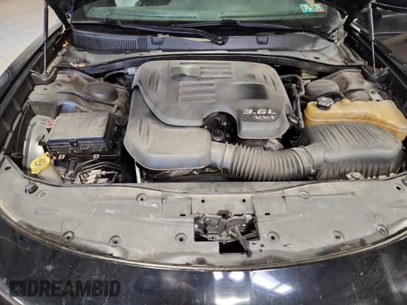 ✅ 2015 Dodge Charger SE • VIN: 2C3CDXBG6FH728550 • Lot: 91404065. Listed on Copart with 137,208 mi. Free auction sales archive from the USA and detailed vehicle history report at DreamBid. Image 11.