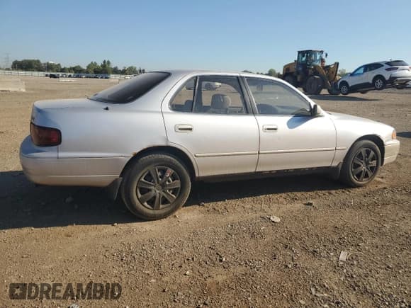 ✅ 1995 Toyota Camry LE • VIN: 4T1GK12E9SU100869 • Lot: 80628715. Wystawiony na Copart z przebiegiem 310 283 mil. Bezpłatny archiwum sprzedaży aukcyjnych z USA i szczegółowy raport historii pojazdu na DreamBid. Zdjęcie 3.