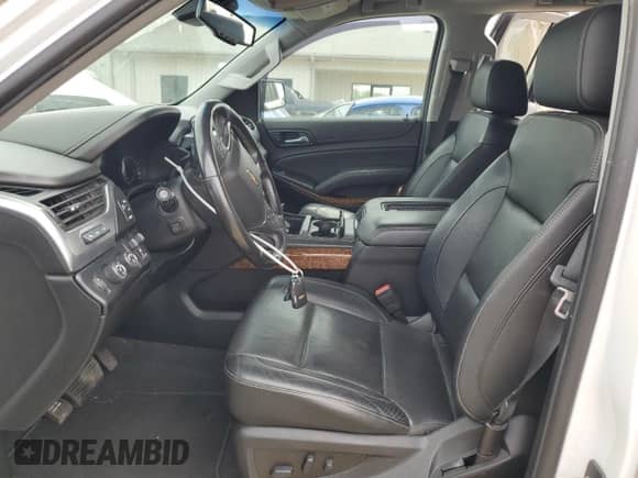 2019 Chevrolet Tahoe Premier z VIN 1GNSKCKJ3KR220037, wystawiony jako Copart lot #54484665 z przebiegiem 94 112 mil mil oraz Szkoda całkowita • Salvage title. Historia ofert i sprzedaży dostępna na DreamBid. Obrazek 7.