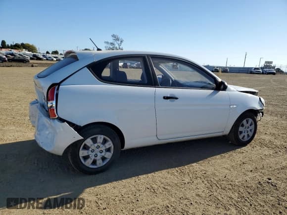 ✅ 2010 Hyundai Accent GS • VIN: KMHCM3AC4AU172405 • Лот: 42857345. Опубликован ранее на Copart с пробегом 108 081 миль. Бесплатный доступ к архиву аукционных продаж из США и подробный отчёт об истории автомобиля на DreamBid. Изображение 3.