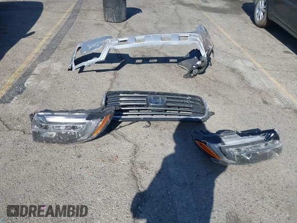 ✅ 2022 Honda Ridgeline Sport • VIN: 5FPYK3F16NB000566 • Lot: 43099564. Wystawiony na IAAI z przebiegiem Nie podano. Bezpłatny archiwum sprzedaży aukcyjnych z USA i szczegółowy raport historii pojazdu na DreamBid. Zdjęcie 11.